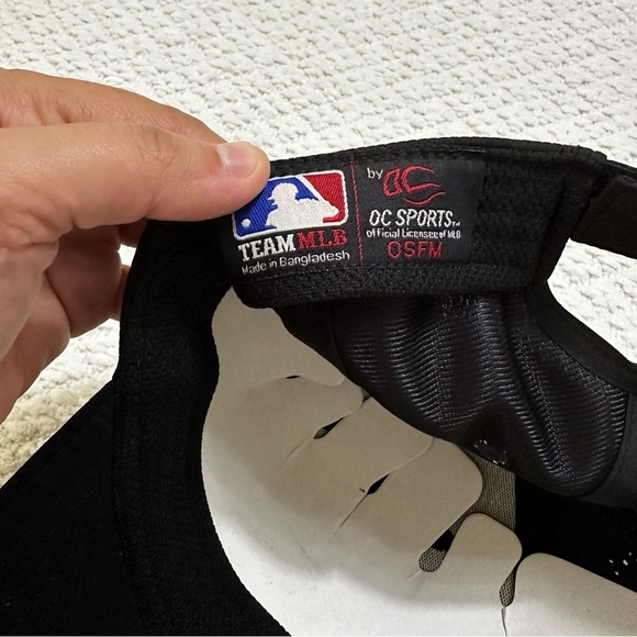 Miami Marlins Baseball Cap Team MLB Black Adjustable Hook Loop Men’s One Size - Picture 7 of 8